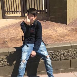 Meet your Posher, Ławrence